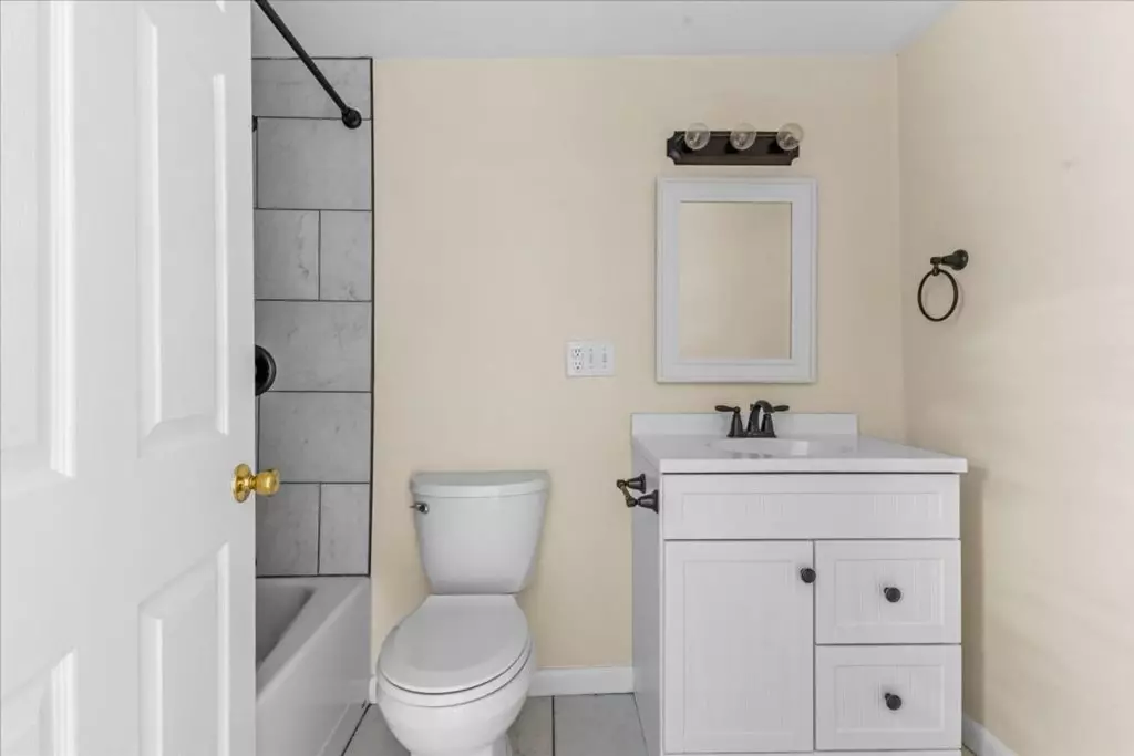 Cozy 2 bedroom located in the O.N.E