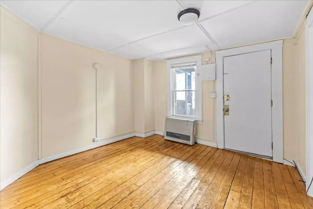 Cozy 2 bedroom located in the O.N.E