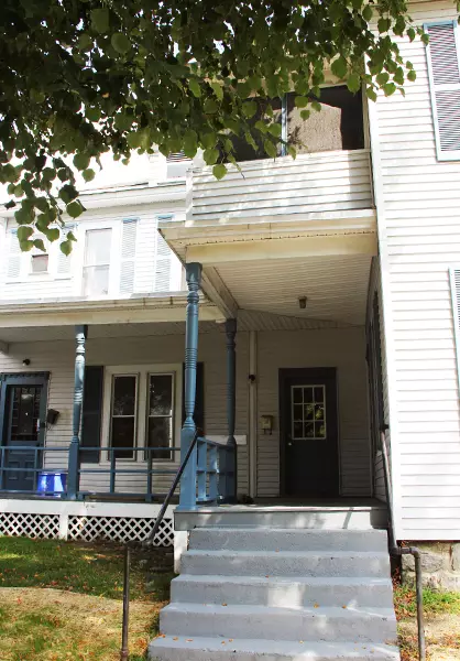 1 Bedroom with Parking, 10 Grant Street Burlington – June 1st, 2026