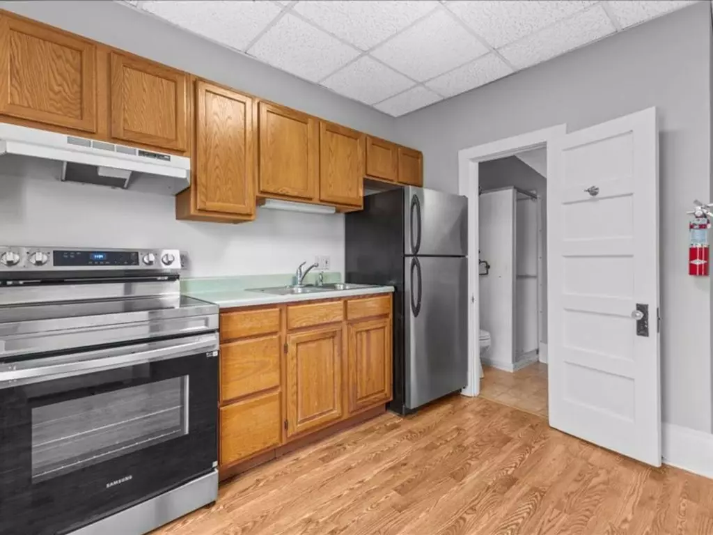 STUDIO APARTMENT – Burlington, VT AVAILABLE October 10th, 2026