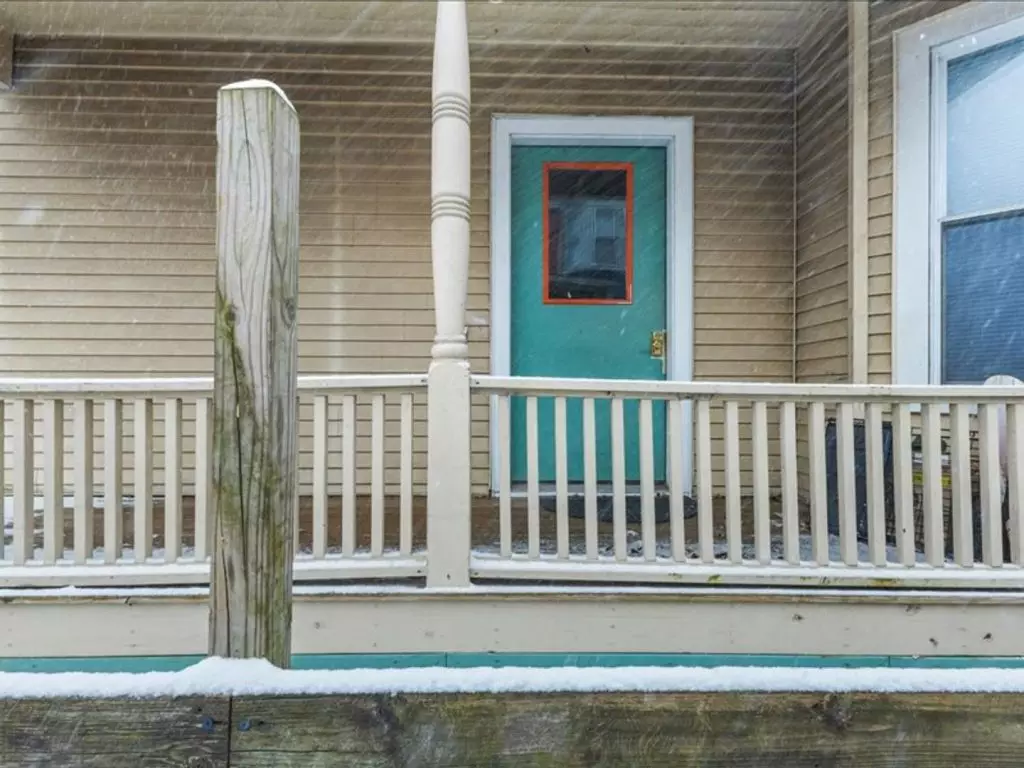STUDIO APARTMENT – Burlington, VT AVAILABLE October 10th, 2026