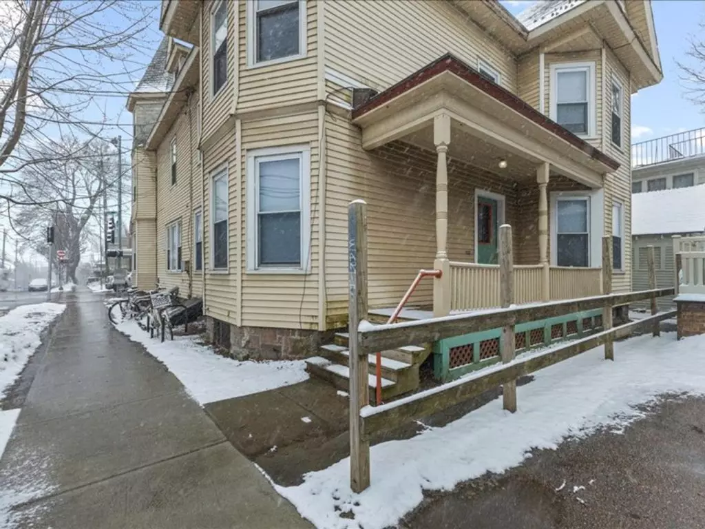 STUDIO APARTMENT – Burlington, VT AVAILABLE October 10th, 2026