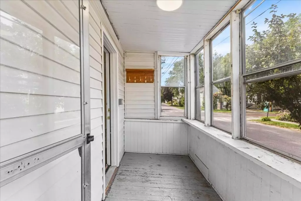 52B Howard St, Burlington, VT | 2 Bedroom Apartment in South End | Heat Included | Sept. 15 2026