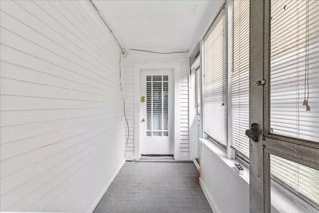 2 Bedroom – 52A Howard St – September 15th, 2026 | Burlington VT