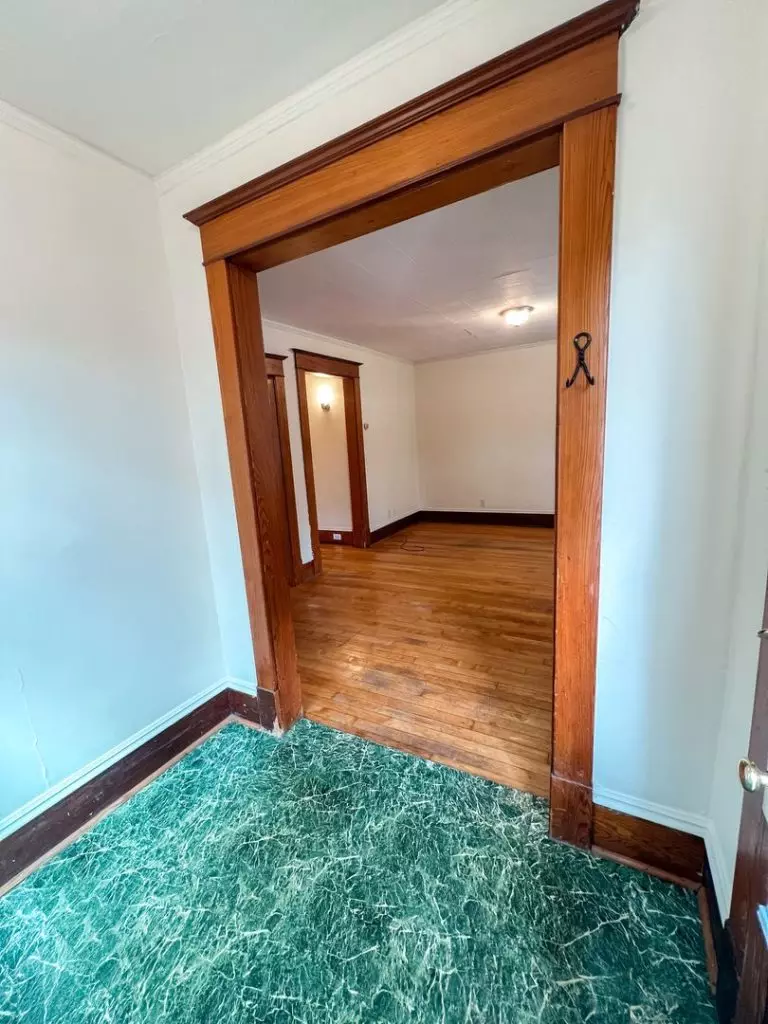 One Bedroom – 208 King St, Burlington VT – Available June 1, 2026