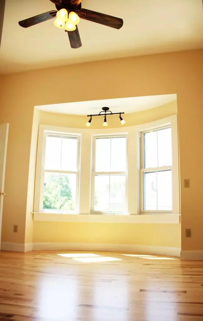 26 Cedar St – AVAILABLE NOW, SHORT-TERM ONLY