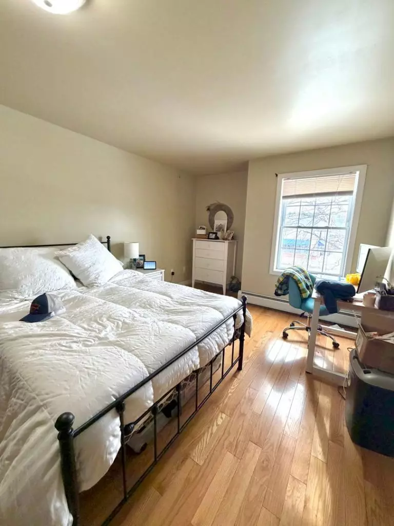 2 Bedroom with Laundry and Parking – 1144 North Ave in Burlington