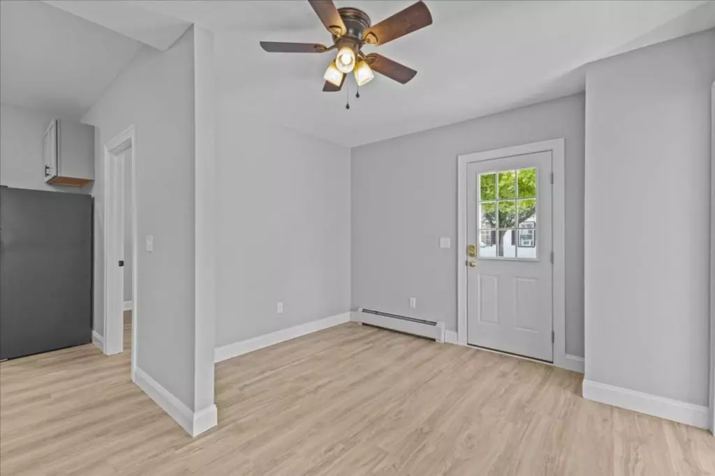 Newly Renovated 4 BDRM APT Available June 1st – Burlington VT