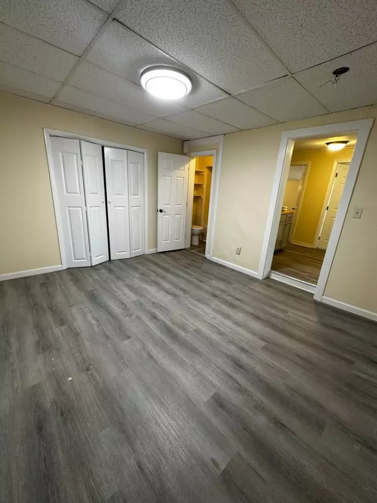 2 Bedroom + Office – Newly Renovated! – June 1st, 2026