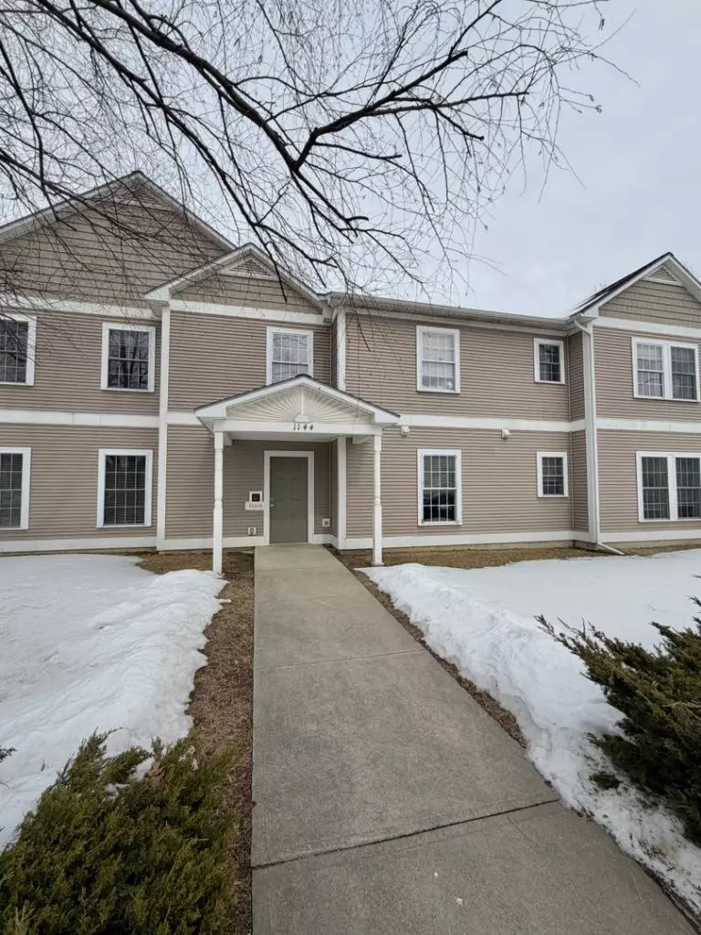 2 Bedroom with Laundry and Parking – 1144 North Ave in Burlington