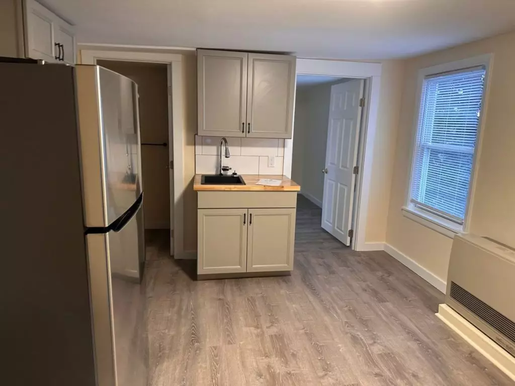Newly Renovated 2 bedroom apartment