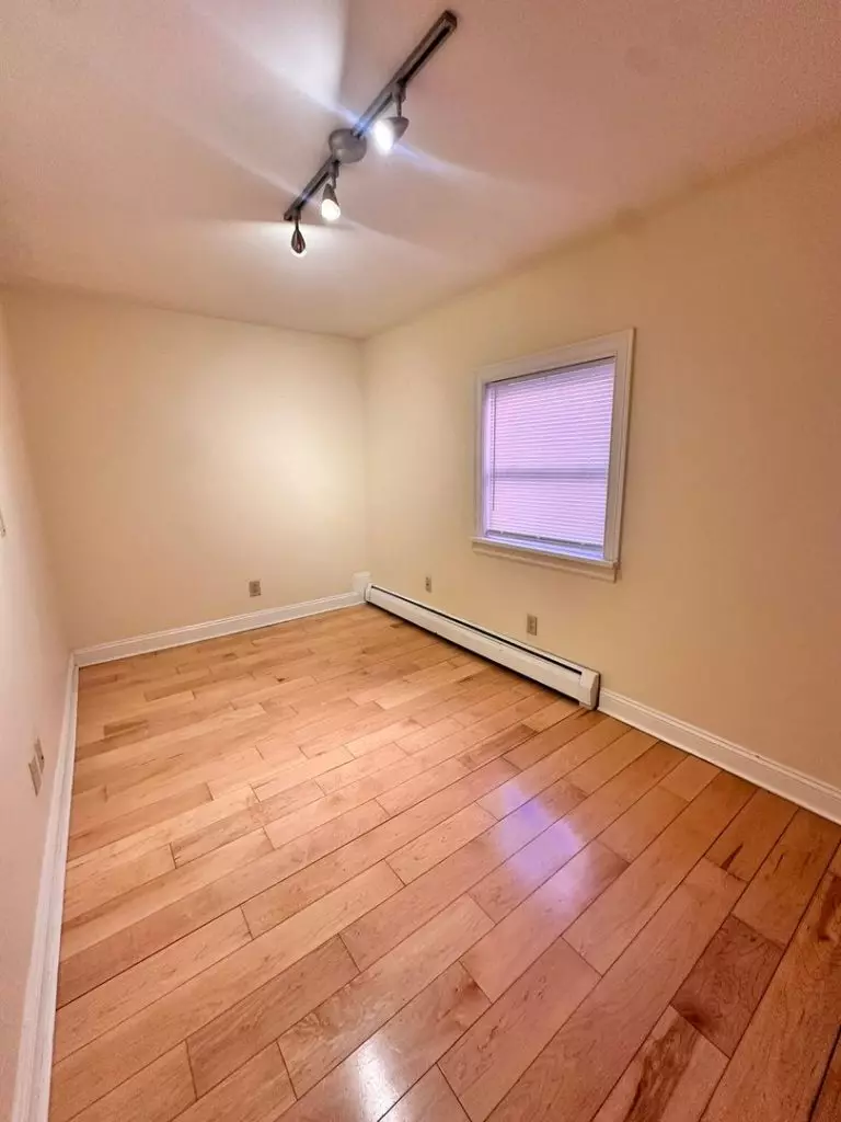 3 Bedroom in Burlington 86 Pitkin Street #1- June 1st, 2026