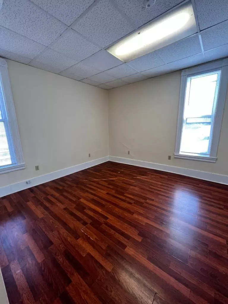 Unique and spacious 1 bedroom in Burlington VT available June 1, 2026