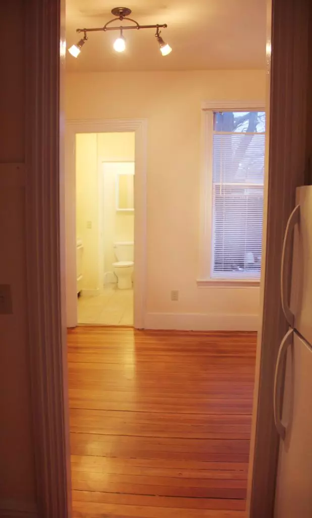 Studio with parking and laundry available close to downtown, Burlington VT!