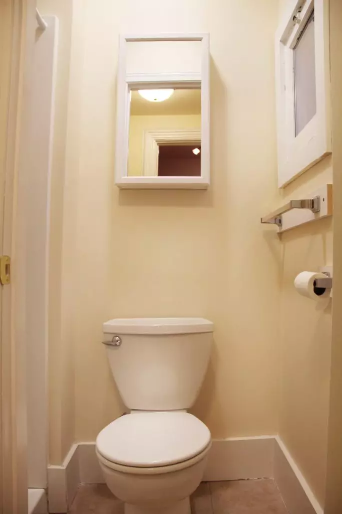 Studio with parking and laundry available close to downtown, Burlington VT!
