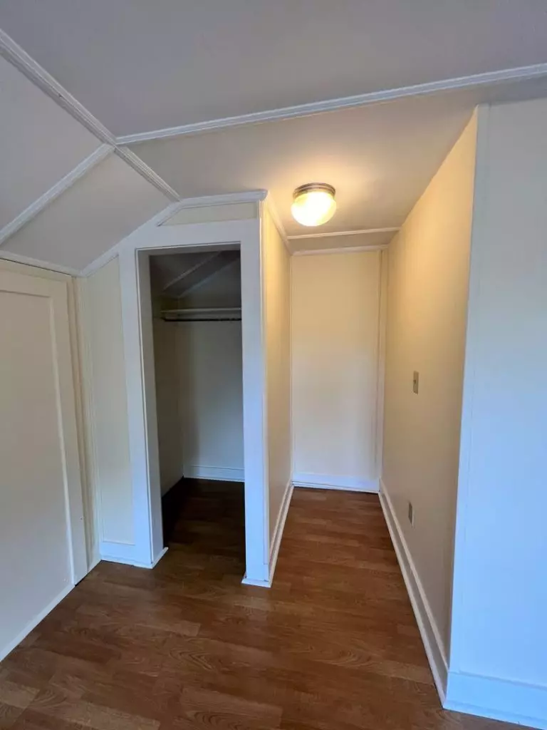 Spacious Studio in South End Burlington – Available June 1st!