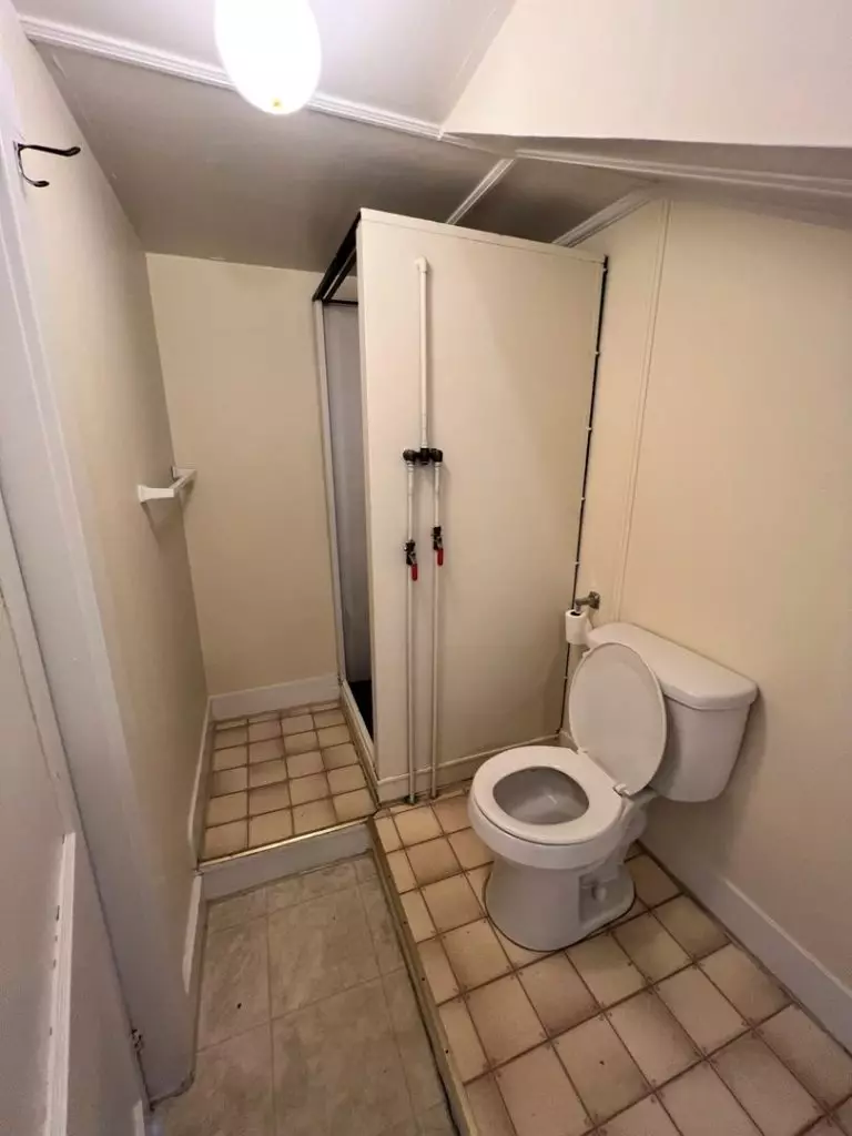 Spacious Studio in South End Burlington – Available June 1st!