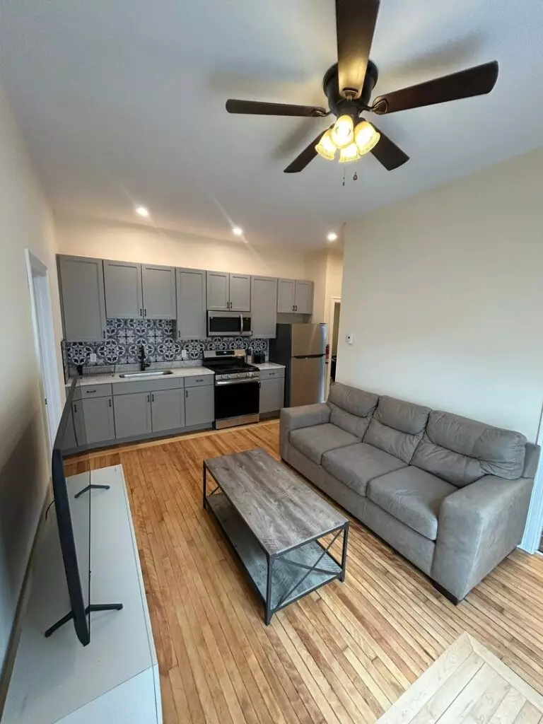 Apartment Near UVM – 416 Pearl St #2, Burlington VT
