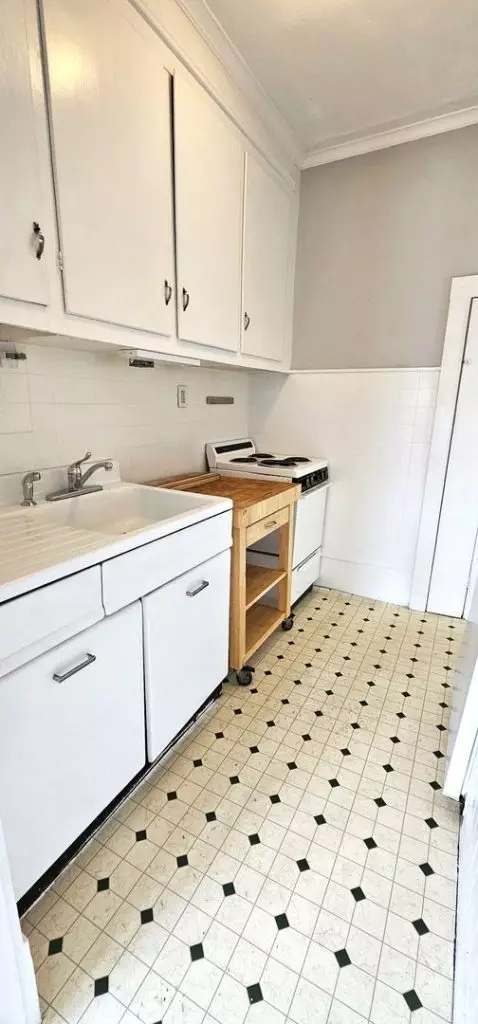 1 BD, HEAT & HOT WATER INCLUDED, Burlington, VT- Close to UVM Campus
