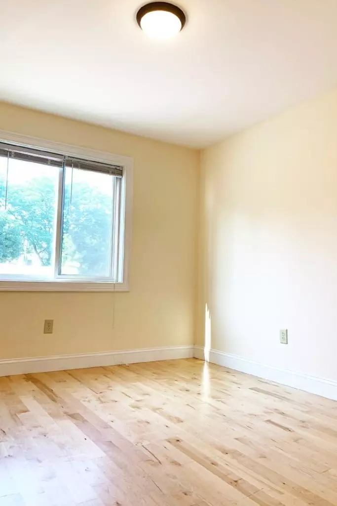 2 Bedroom with Laundry/Parking – 152A North Street, Burlington VT- June 1st, 2026