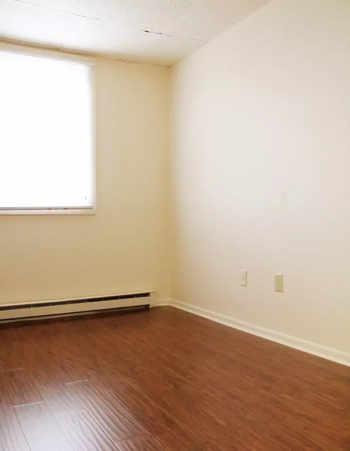 1 Bedroom with Parking – 100 North Street #3, Burlington VT – Available for July 1st, 2026!