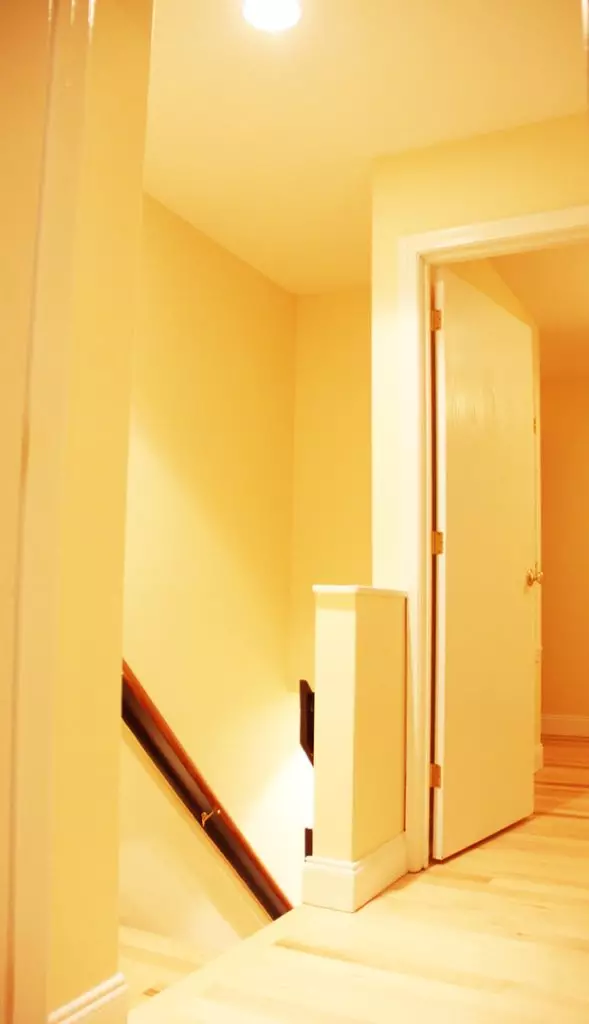 Updated 2 Bedroom w/ Laundry + Parking – 48 North Champlain #2, Burlington VT- June 1st, 2026