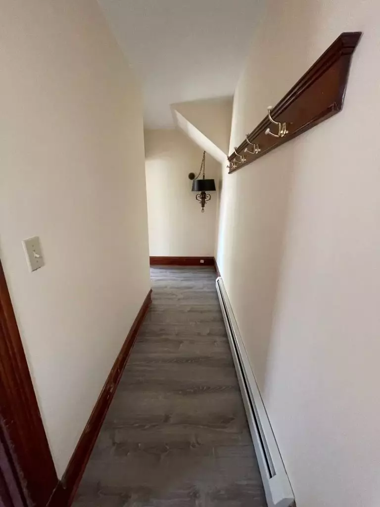 Renovated 4 Bedroom Apartment in Burlington, VT | Old North End Near UVM & Downtown | June 2027