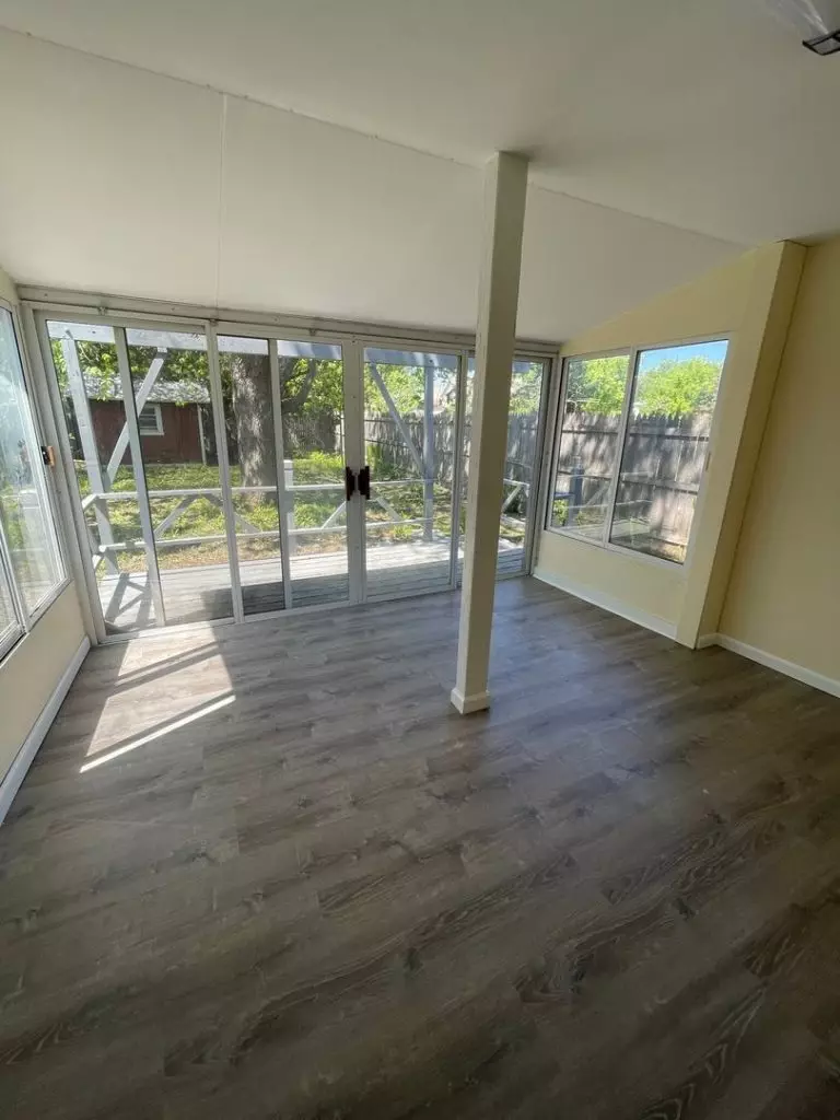 Renovated 4 Bedroom Apartment in Burlington, VT | Old North End Near UVM & Downtown | June 2027