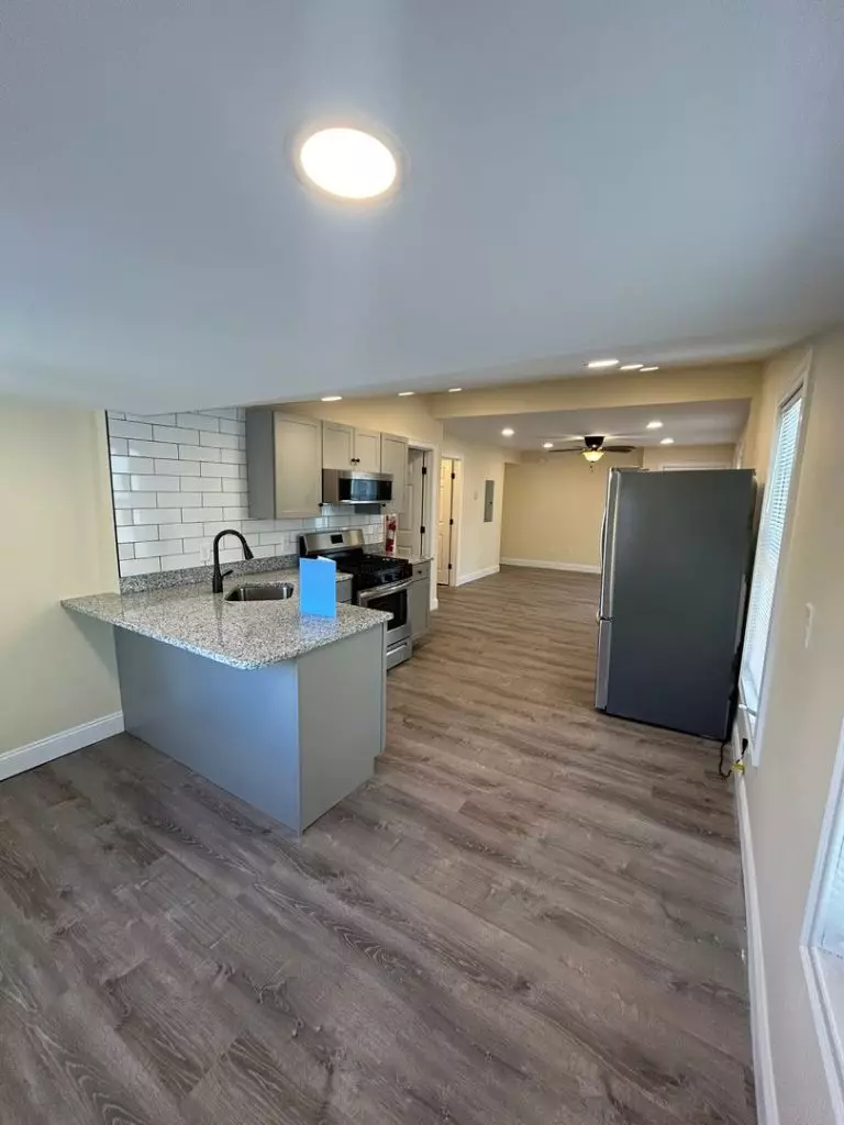 88 North St, Burlington, VT | Newly Renovated 4 Bedroom House with Yard & Parking | June 2027