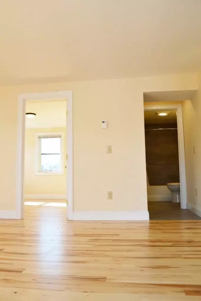 2 Bedroom w/ laundry + parking – 158A North Street, Burlington VT – June 1st, 2026