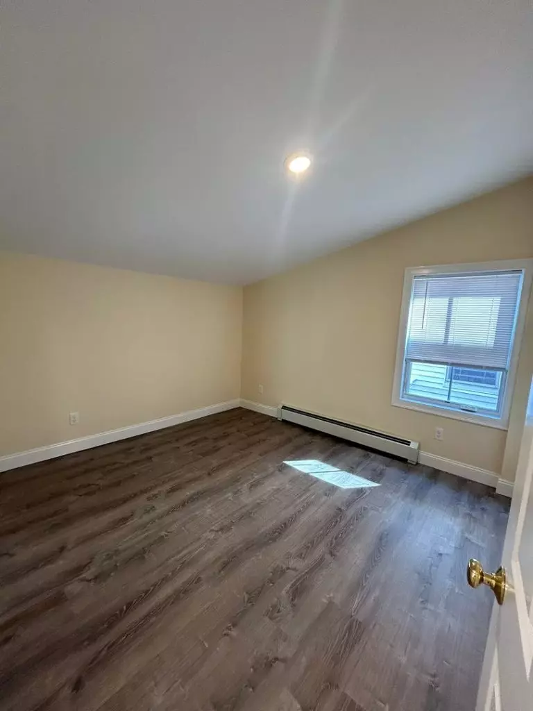 88 North St, Burlington, VT | Newly Renovated 4 Bedroom House with Yard & Parking | June 2027