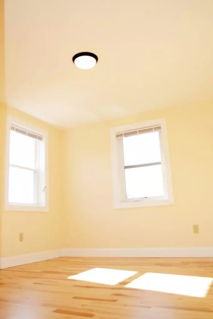 2 Bedroom w/ laundry + parking – 158A North Street, Burlington VT – June 1st, 2026