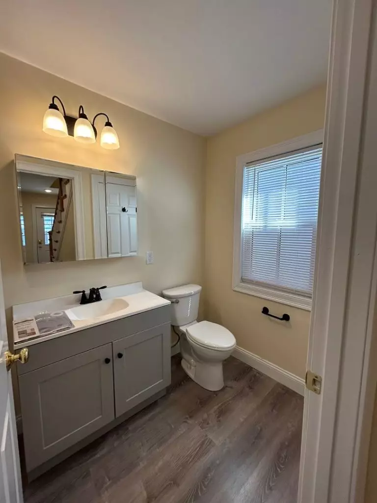 88 North St, Burlington, VT | Newly Renovated 4 Bedroom House with Yard & Parking | June 2027
