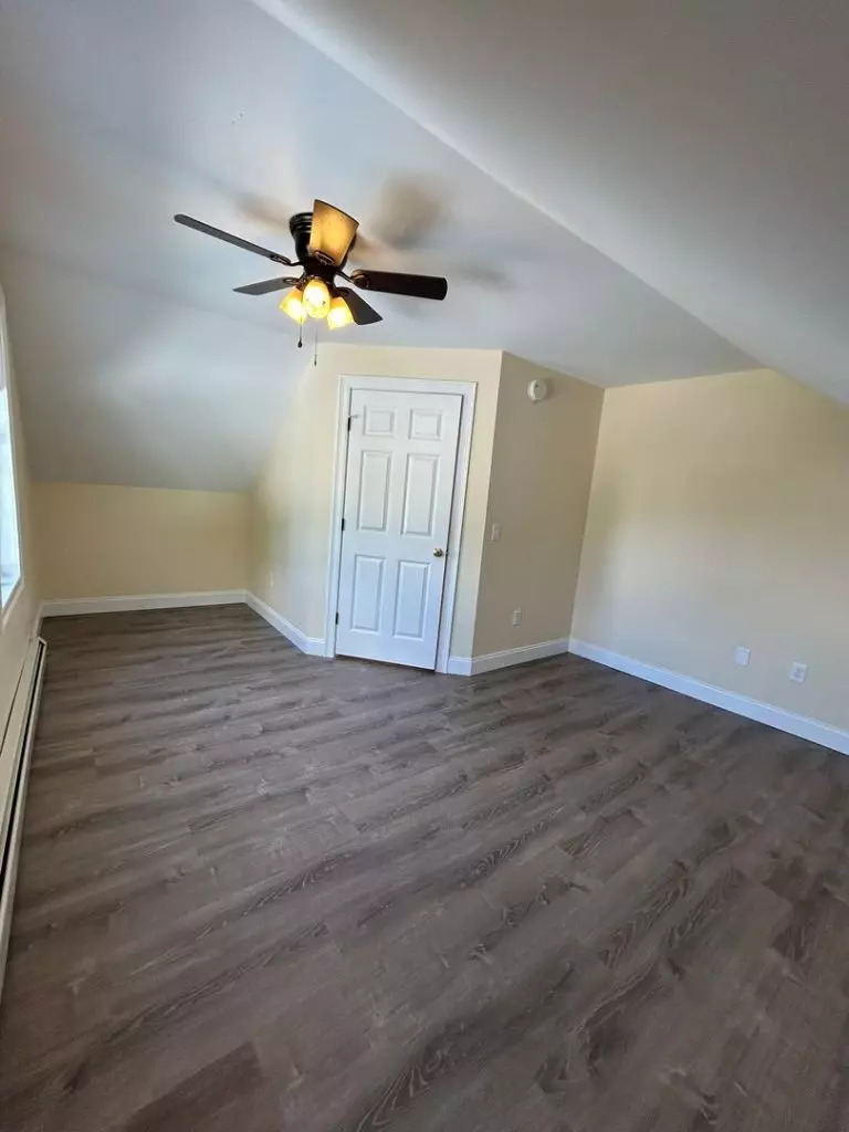 88 North St, Burlington, VT | Newly Renovated 4 Bedroom House with Yard & Parking | June 2027