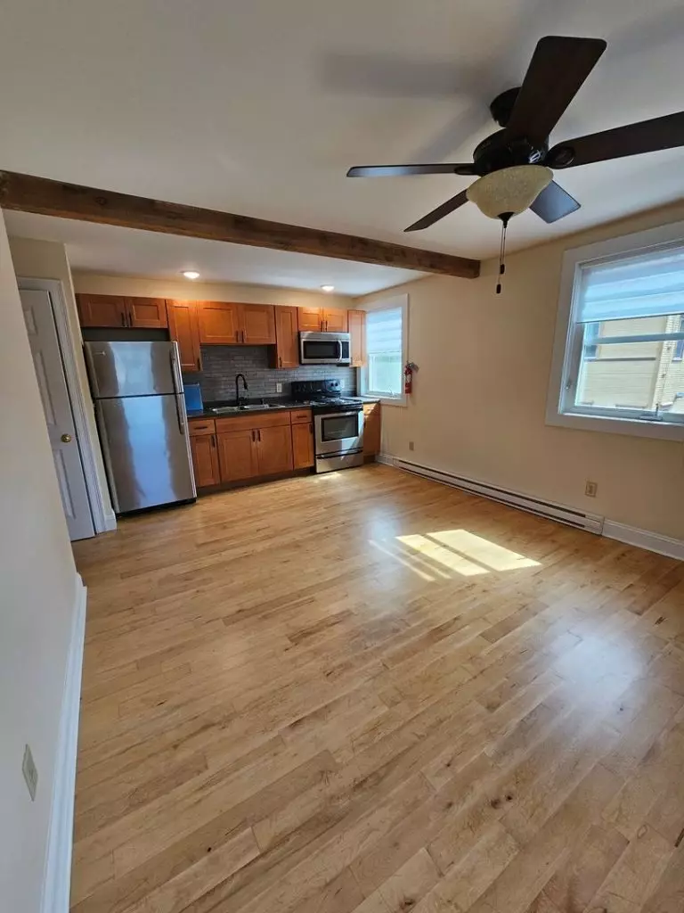 1 Bedroom – 100 North Street #2- June 1st, 2026 Burlington VT