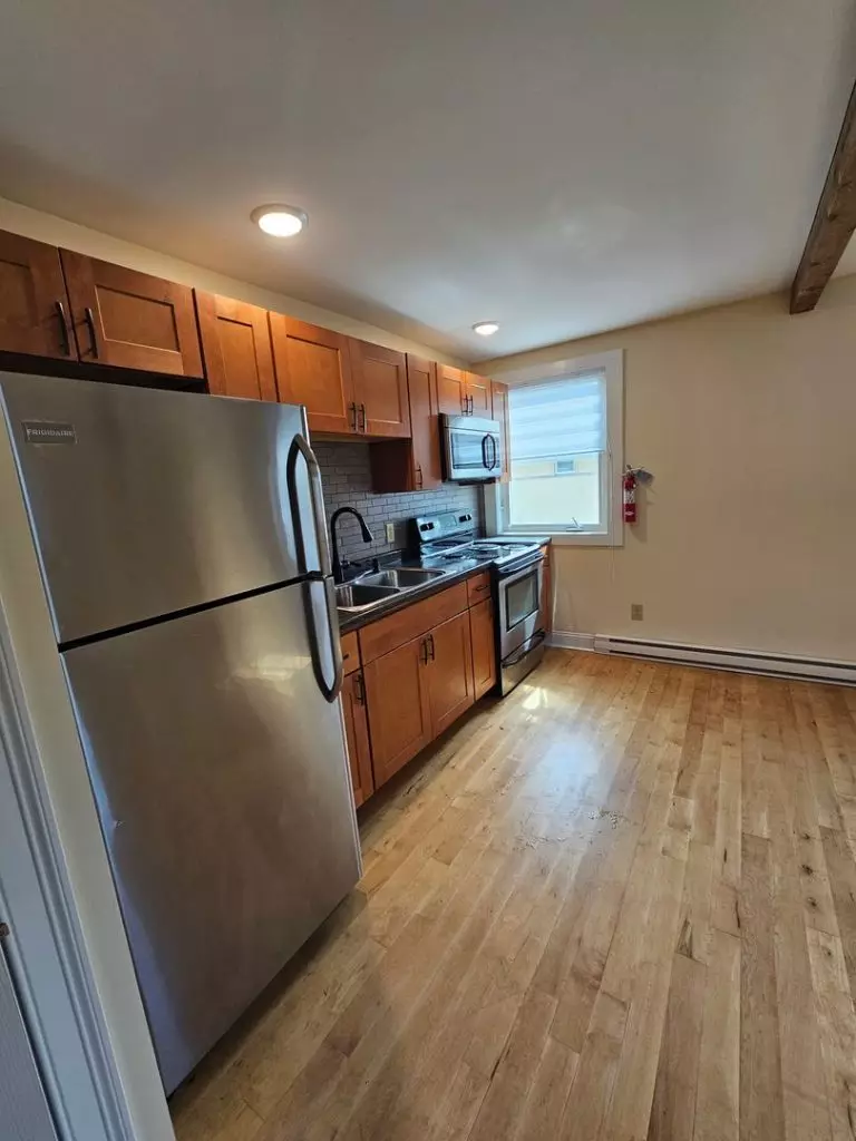 1 Bedroom – 100 North Street #2- June 1st, 2026 Burlington VT