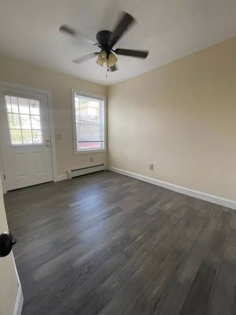 88 Lafountain St, Burlington, VT | 4 Bedroom Apartment Near UVM with Porch & Laundry | June 2027