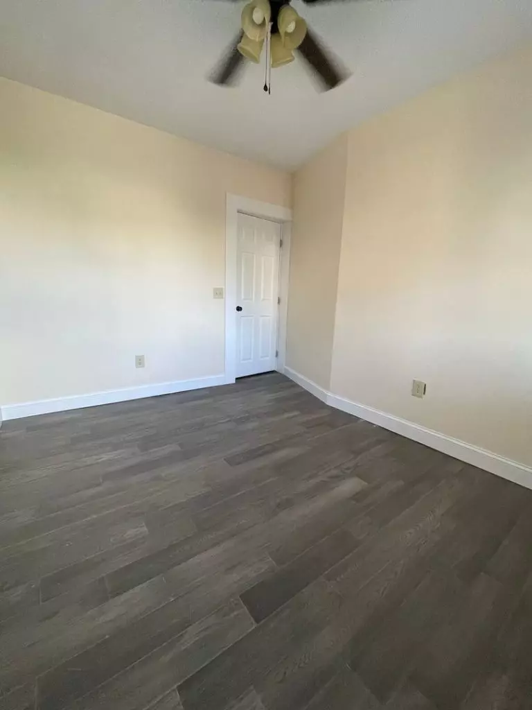 88 Lafountain St, Burlington, VT | 4 Bedroom Apartment Near UVM with Porch & Laundry | June 2027