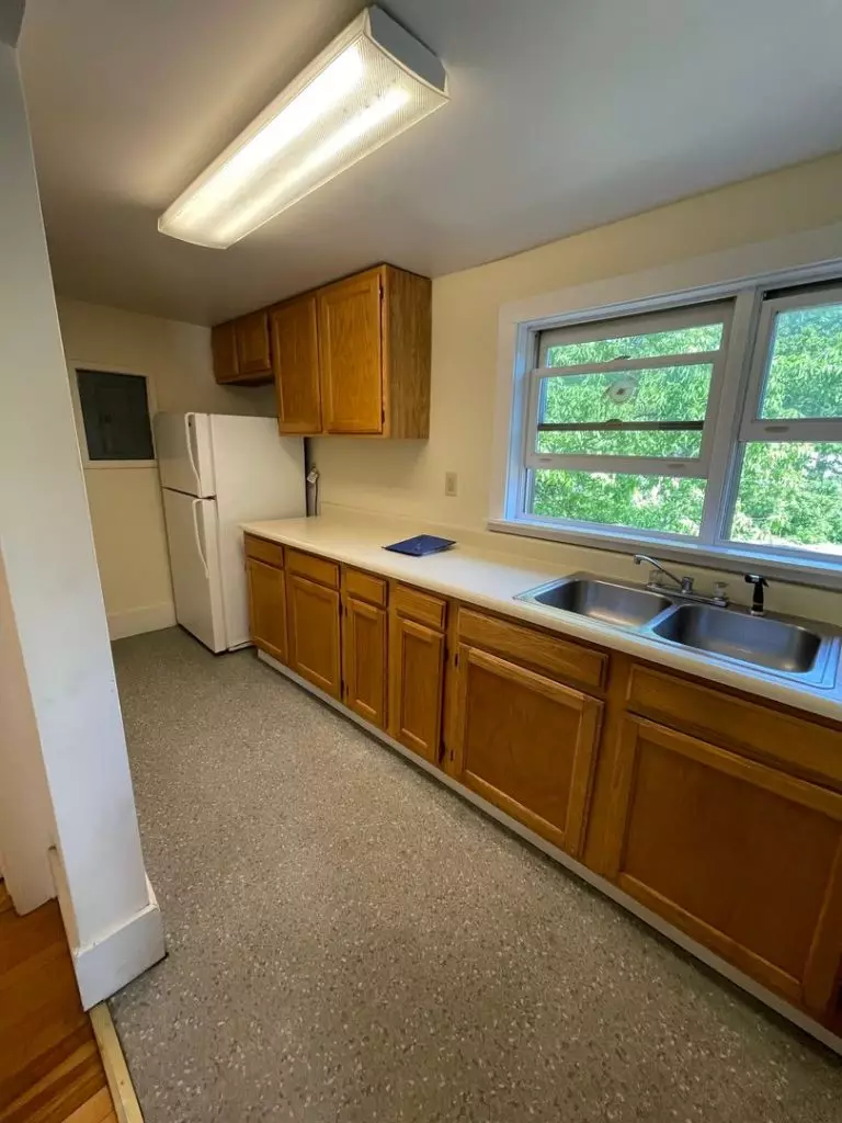 3 Bedroom Apartment in Burlington, VT | Old North End Near UVM | June 2027