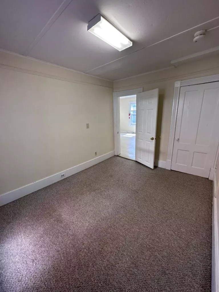 One bedroom available June 1, 2026, Burlington VT