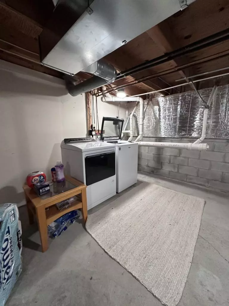 173 Julie Drive, Cute 2BR in Colchester!