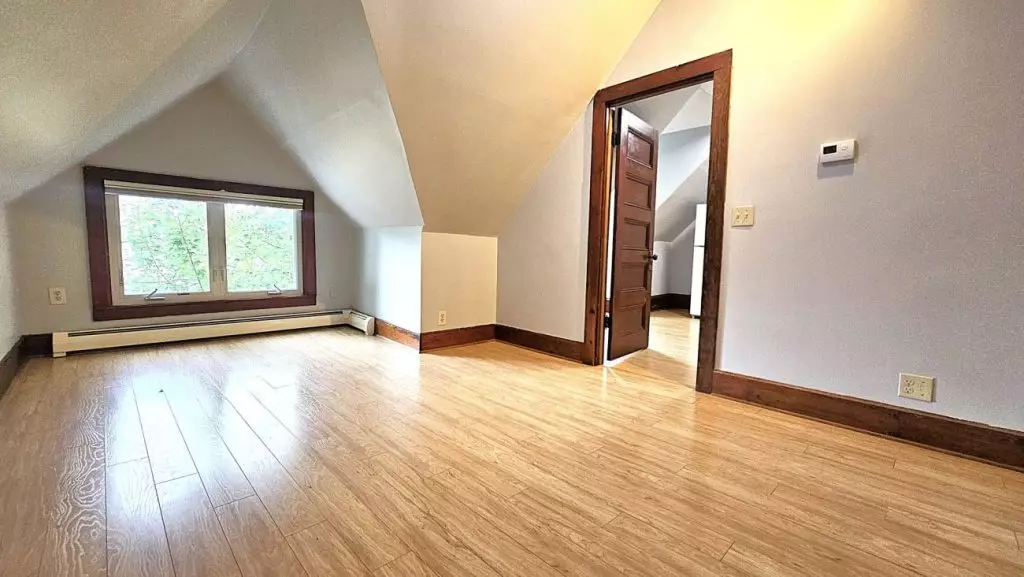 STUDIO APARTMENT, Burlington VT – AVAILABLE June 1, 2026