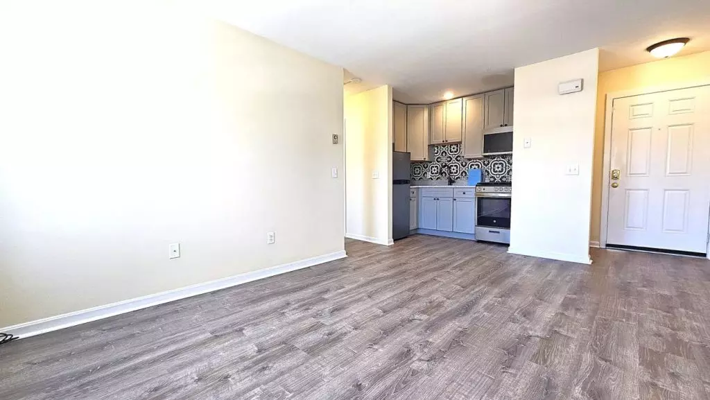 One Bedroom in Burlington, VT – Available June 1, 2026
