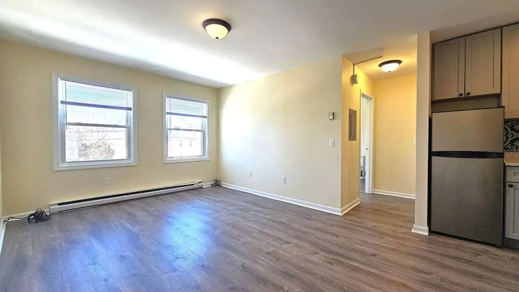 One Bedroom in Burlington, VT – Available June 1, 2026