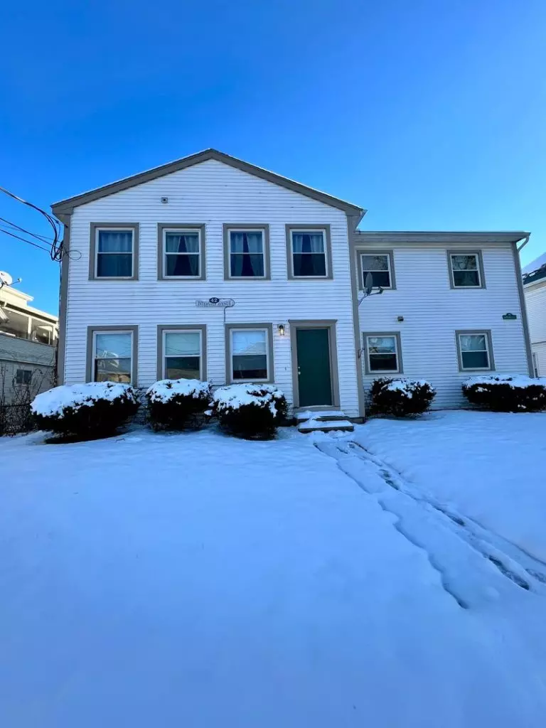 One Bedroom in Burlington, VT – Available June 1, 2026