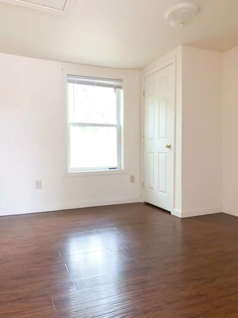 One bedroom with Laundry – 157 North Street, Burlington VT – June 1st, 2026