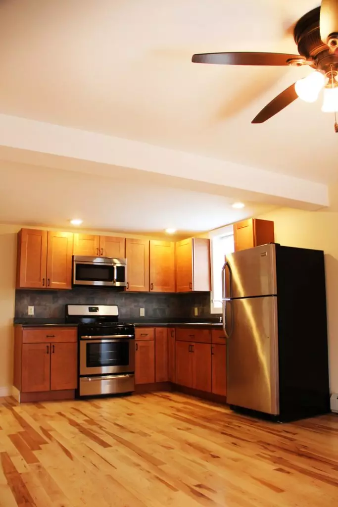 3 Bedroom with Laundry – 62 George St – June 1st, 2026, Burlington VT