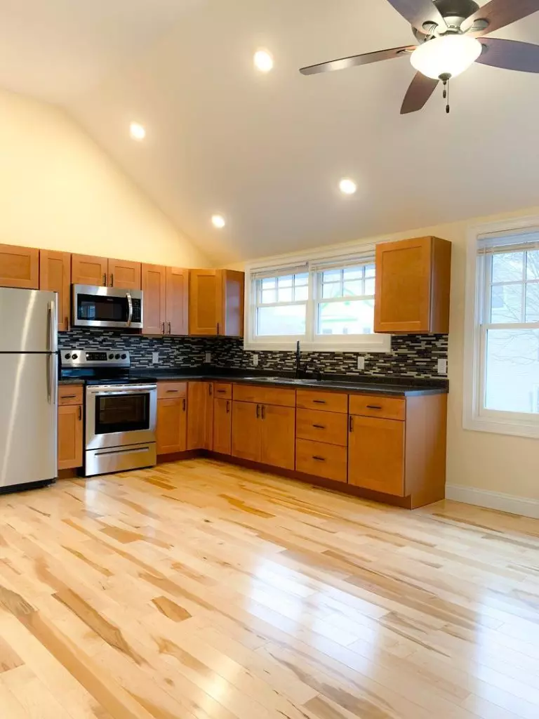 4 Bedroom, with Laundry 76 North Street- June 1st, 2026, Burlington VT