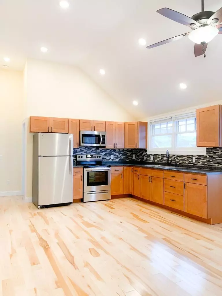 4 Bedroom, with Laundry 76 North Street- June 1st, 2026, Burlington VT