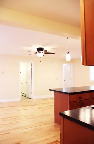 3 Bedroom in Burlington – 69B Spring St – June 1st, 2026
